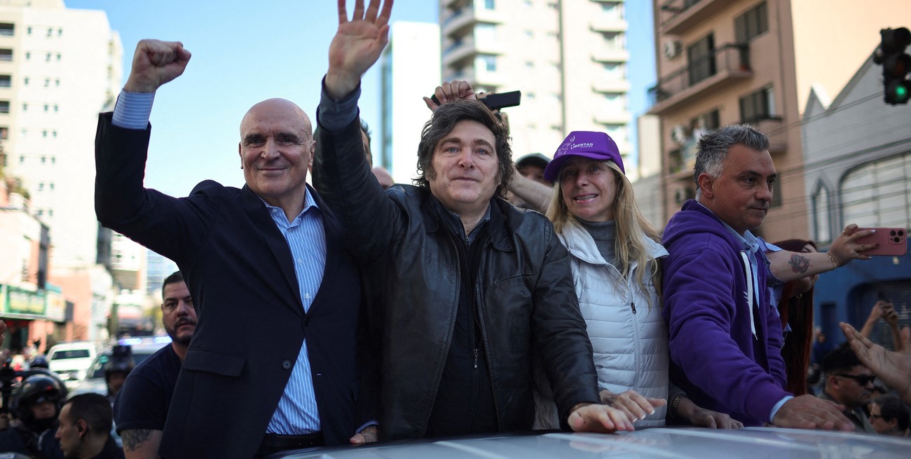 Agredieron la caravana de Milei en Lomas de Zamora