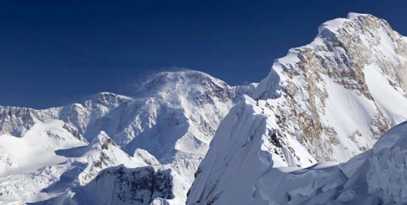 Rusia: suspendieron la búsqueda de una alpinista atrapada en condiciones extremas