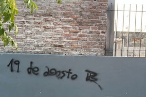 La pintada en el Club Santa Rosa de la ciudad de Santa Fe.