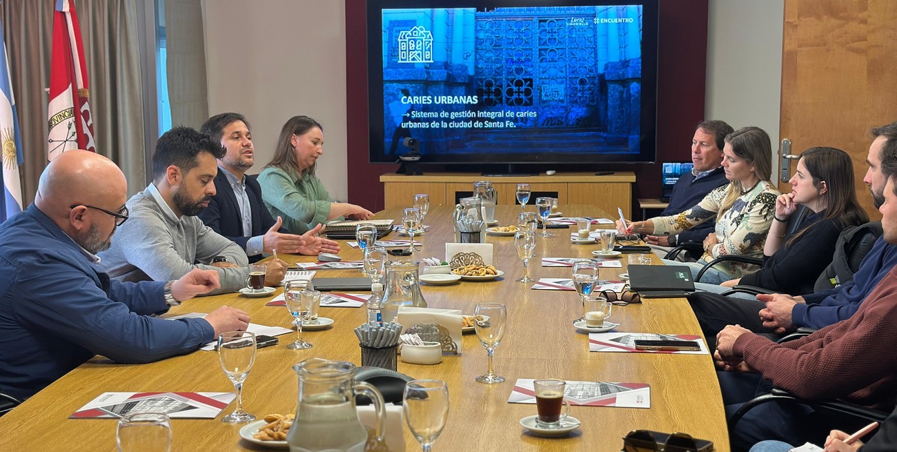 Simoniello visitó la Cámara de la Construcción para dialogar sobre la recuperación de Caries Urbanas y ordenamiento urbano