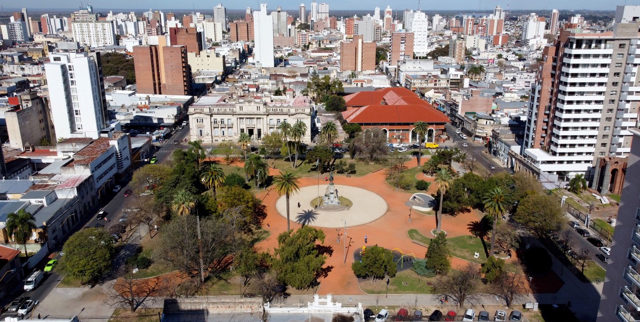 Una reunión en escuela céntrica terminó con una docente golpeada y una mamá detenida