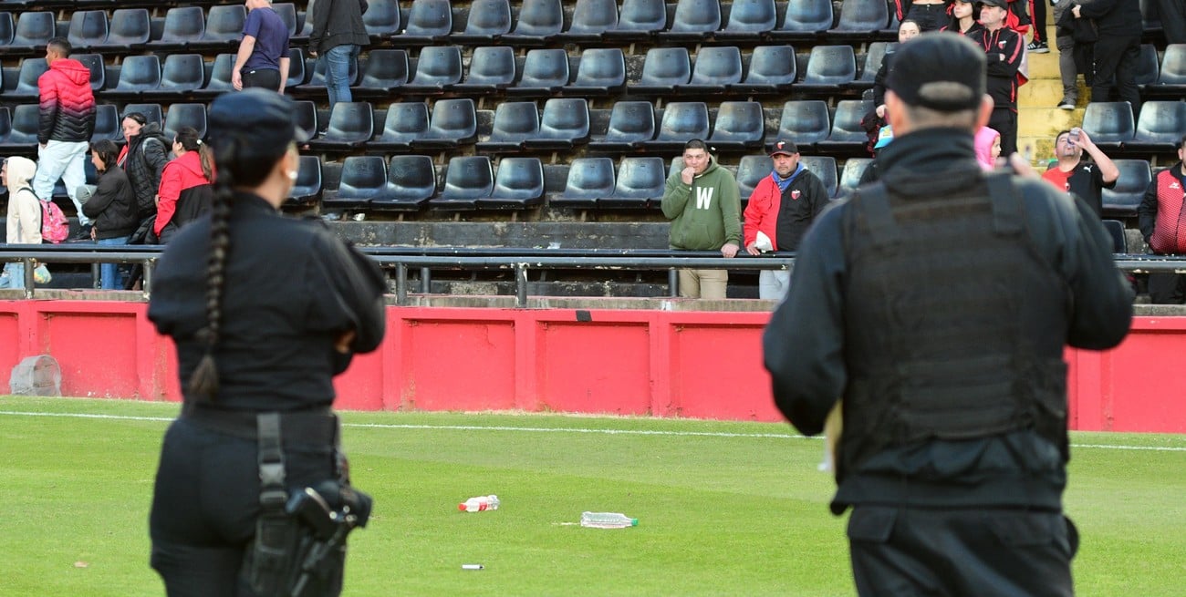 16 barras de Colón no podrán ingresar a canchas de fútbol
