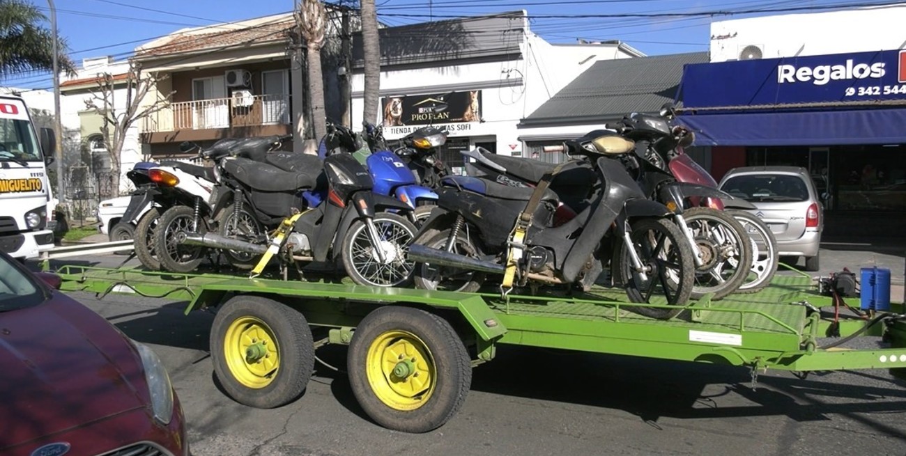 Trasladaron más de 300 motos y 45 autos de la Comisaría 8va. de Santa Fe