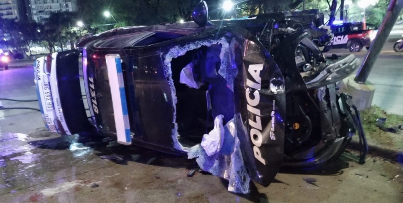 Persecución "de película": un patrullero volcado, policías heridos y delincuentes capturados