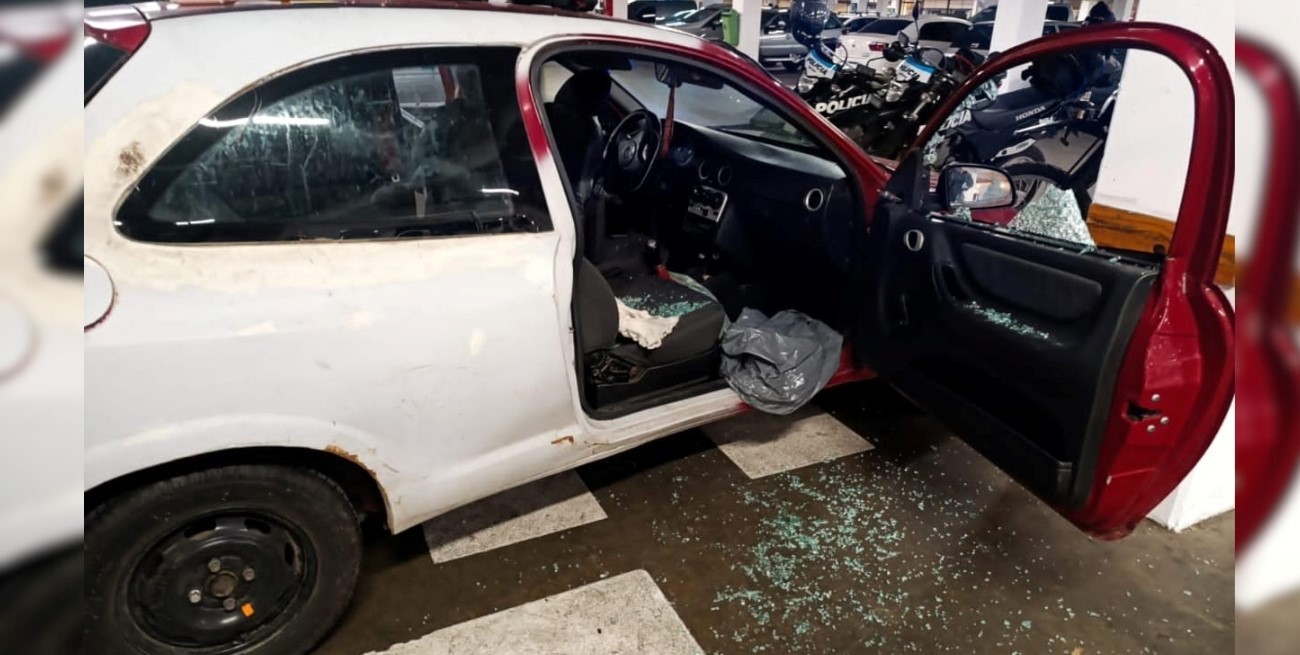 Policías rescataron a un niño de 3 años encerrado dentro de un automóvil