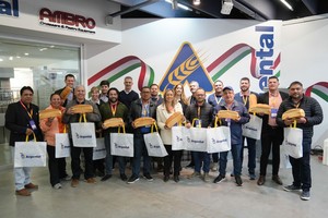 Este miércoles los empresarios recorrieron Argental, fábrica de maquinaria para panaderías y pastelerías.