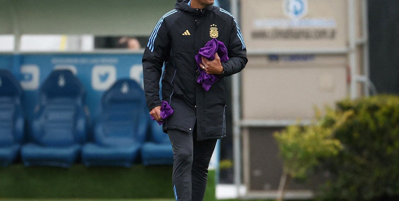 Scaloni mantiene la incógnita: Nico Paz o Mastantuono, la apuesta juvenil para acompañar a Messi