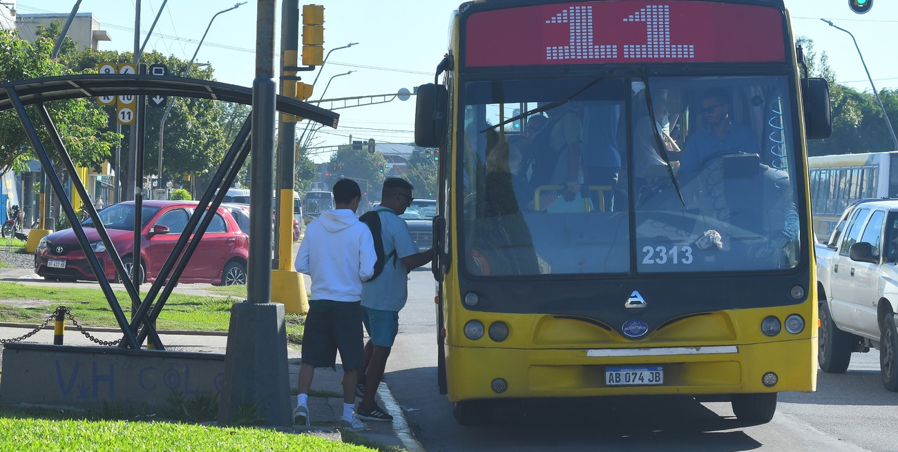 El transporte público por colectivos de Santa Fe perdió casi un tercio de usuarios tras la pandemia