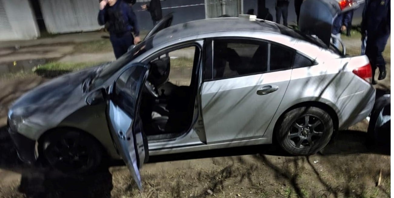 De Santa Fe a Paraná: la ruta de un auto robado cargado con un arsenal