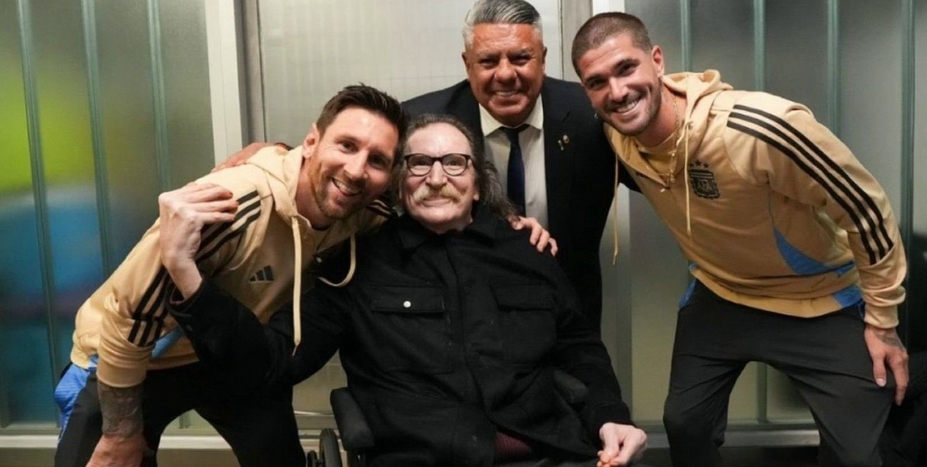 Dos gigantes juntos: cómo fue el saludo de Messi con Charly García