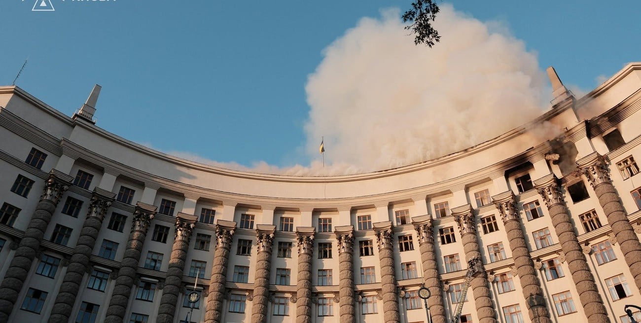 Con una gran cantidad de drones, Rusia atacó edificios gubernamentales de Ucrania