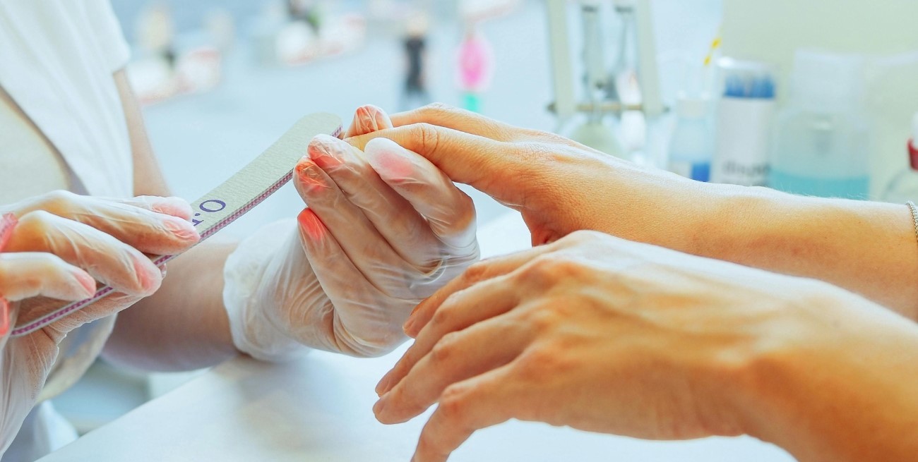 Lográ uñas perfectas y resistentes con esta técnica innovadora