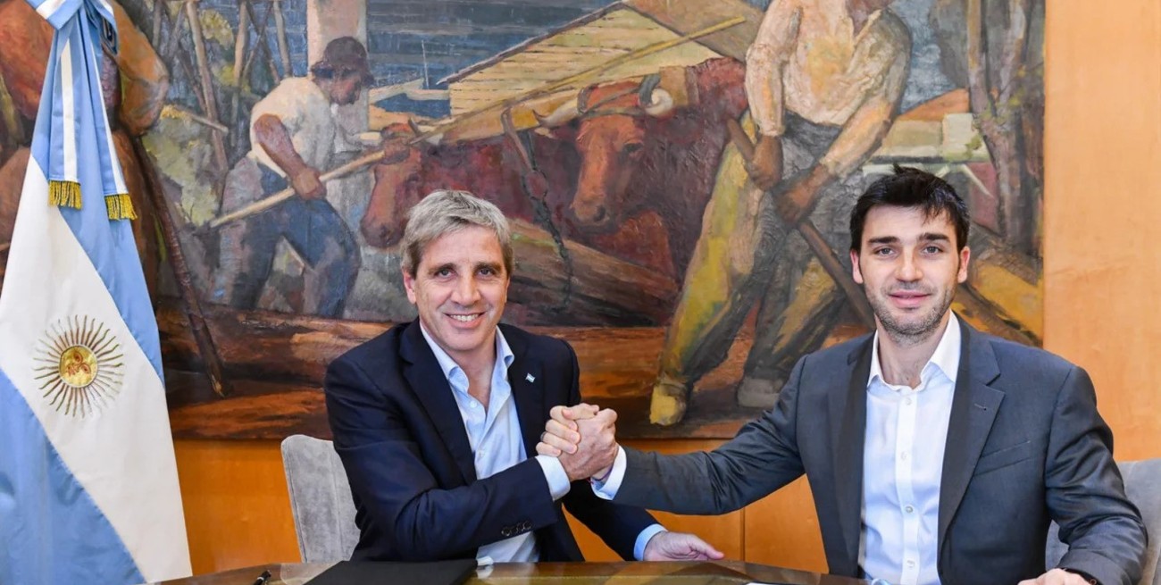 Caputo cerró convenios con Chubut y Tucumán para extinguir deudas y transferir obras