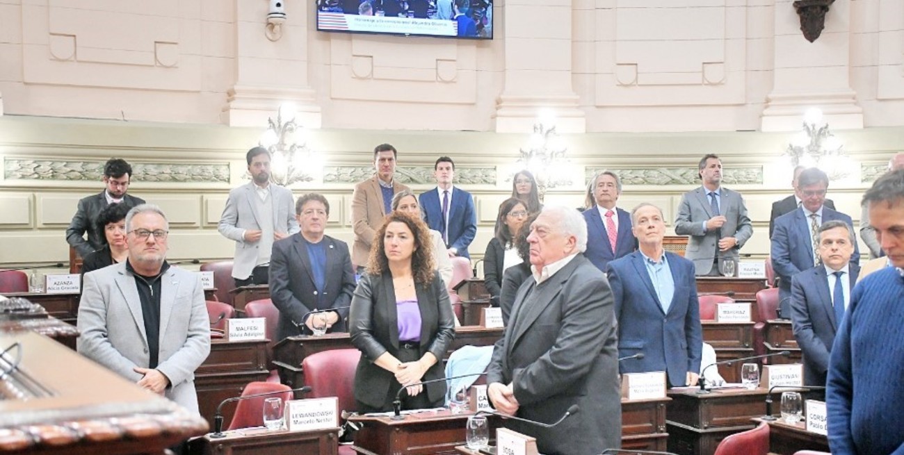 A la nueva Constitución la votaron 52 convencionales pero la firmaron 59