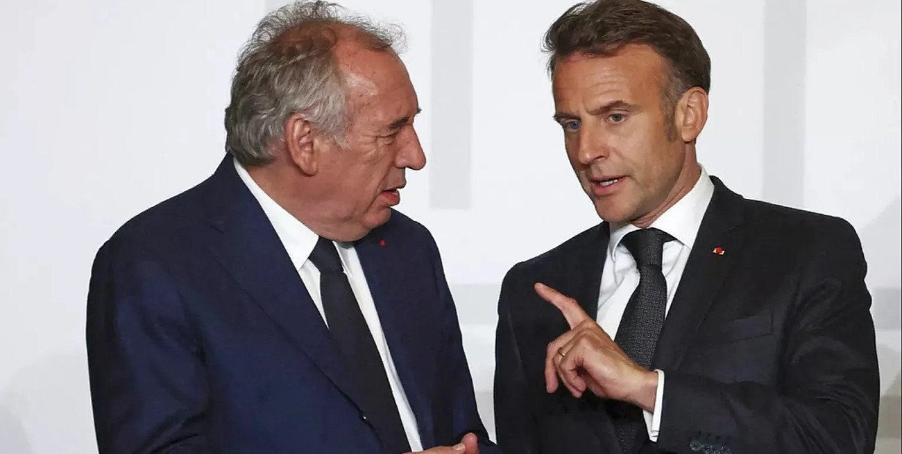 Francia tambalea por crisis de gobernabilidad