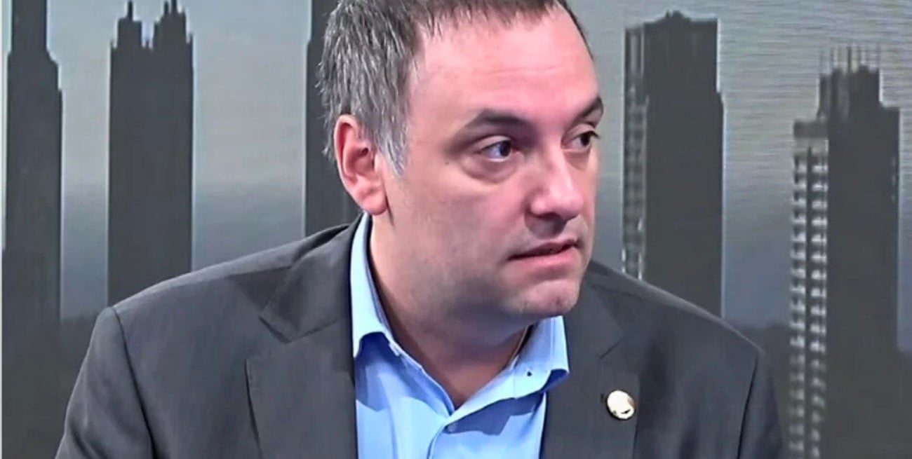 Adorni reconoció "errores" pero ratificó el rumbo económico