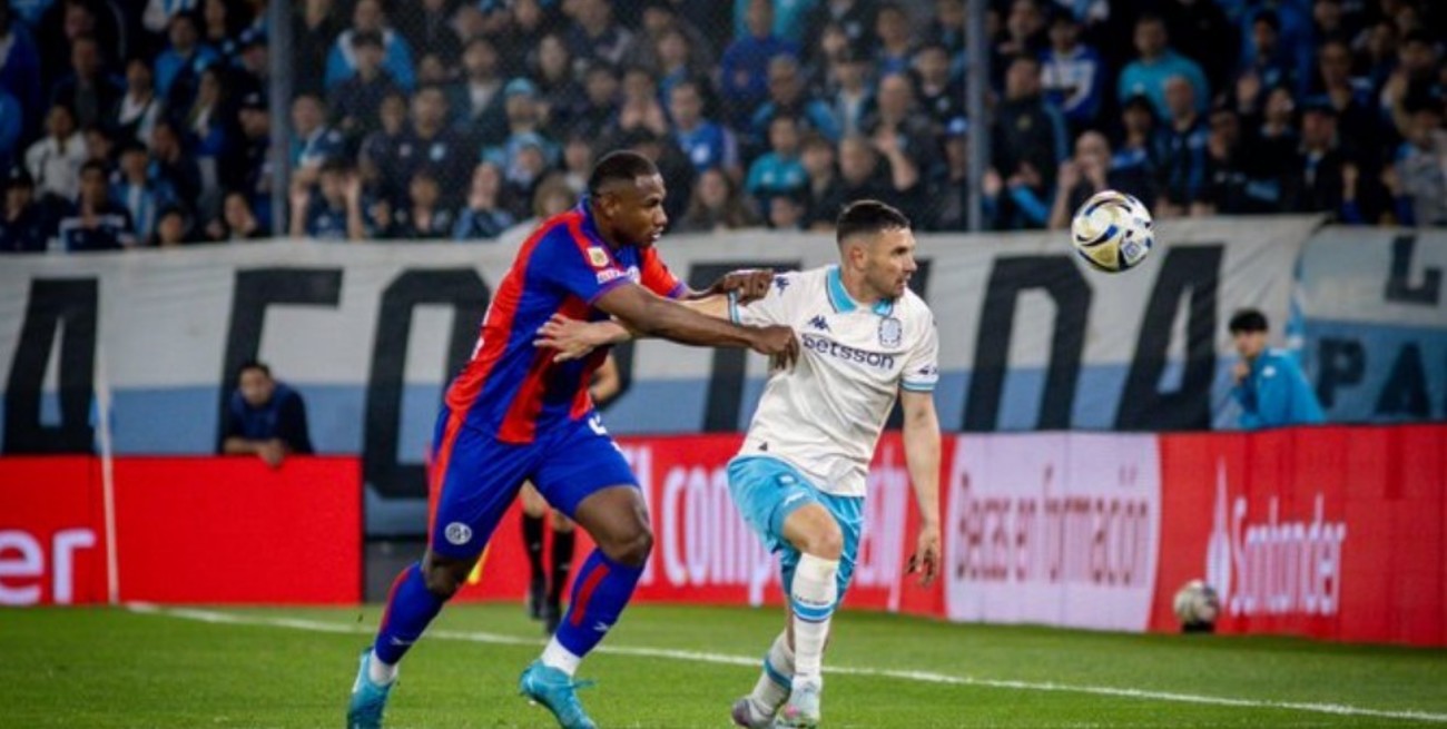 Racing le ganó a San Lorenzo por 2-0 y se acerca a la zona de clasificación