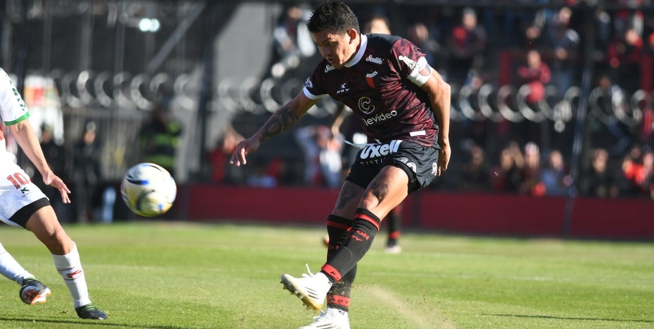 El Pulga, ¿titular o al banco?