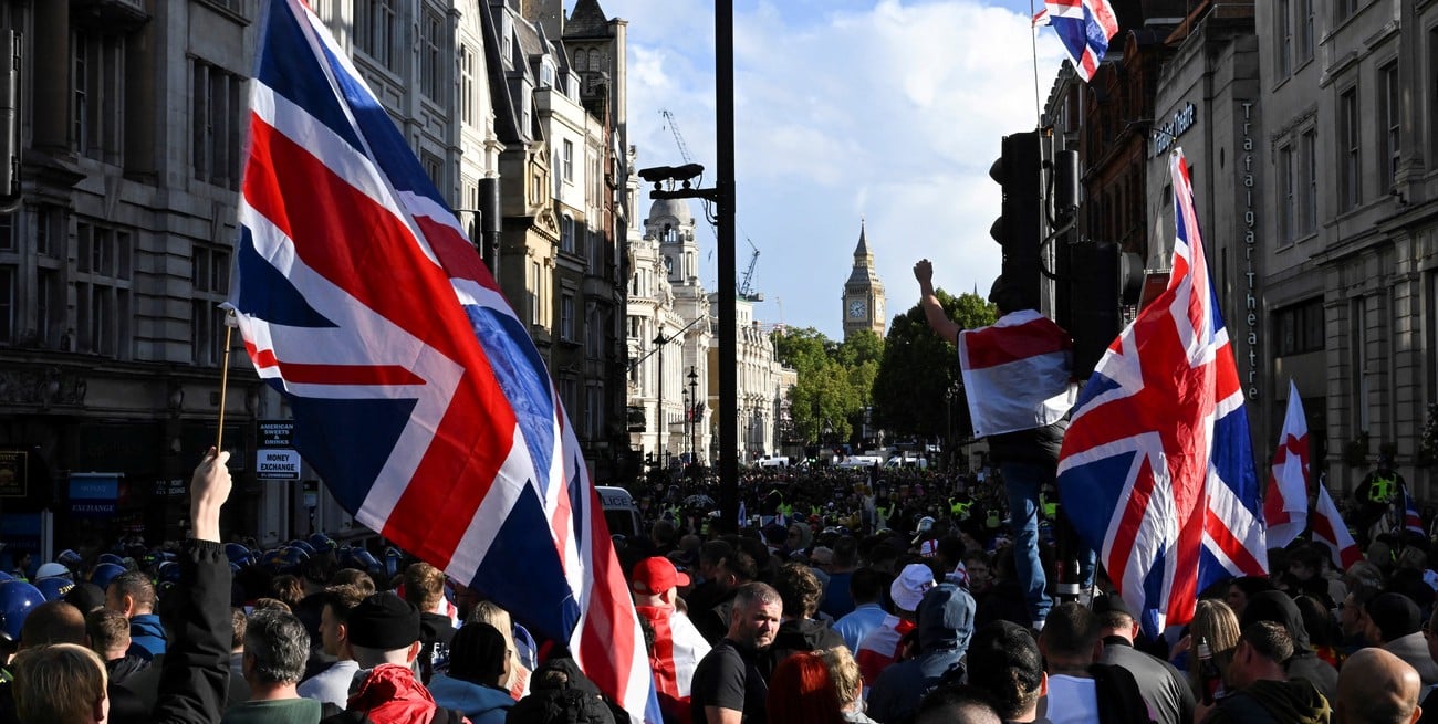 Más de 110.000 personas protestan en Londres contra la inmigración 