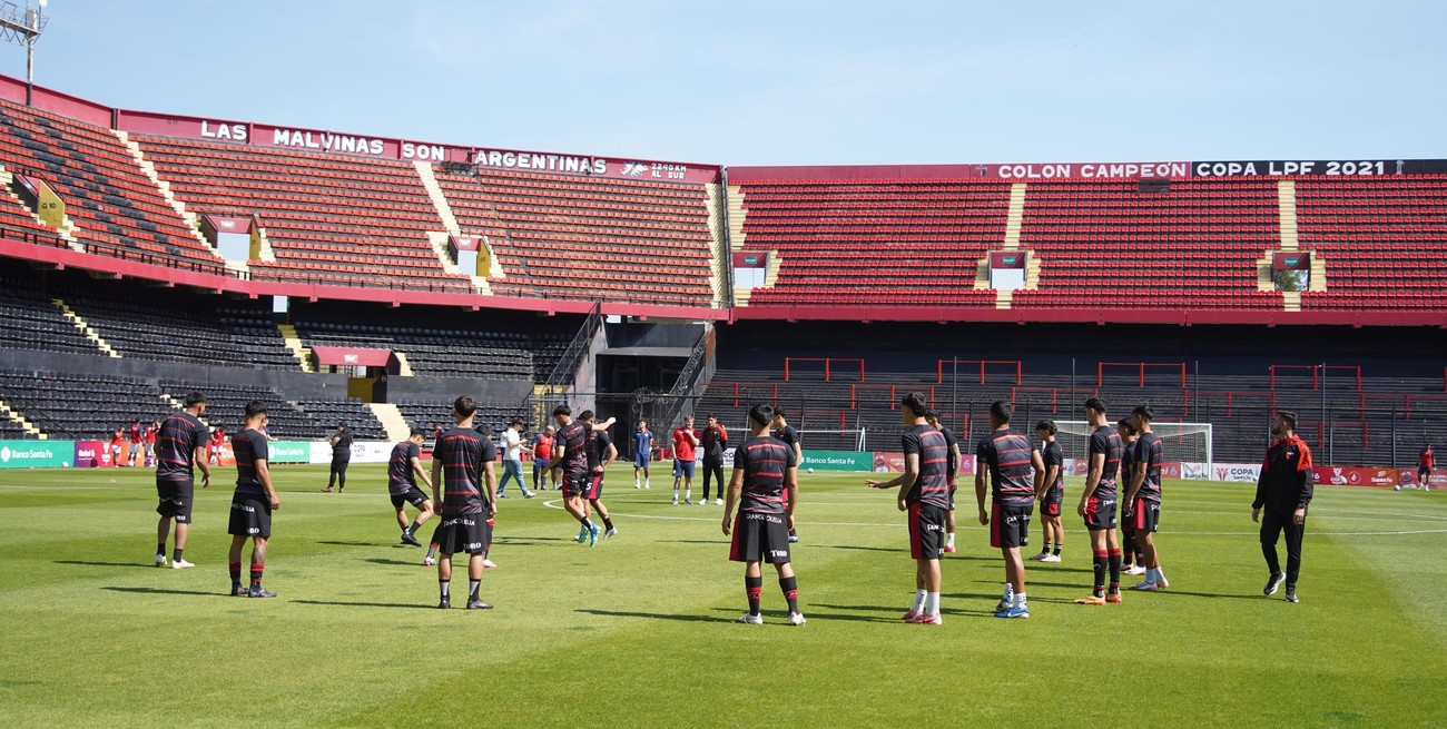 ¿Cómo sigue Colón?: los que
bajaron a reserva y los que se van