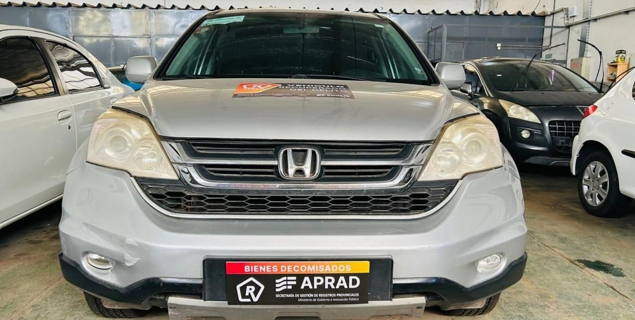 Gran expectativa por la subasta en Rosario: autos, camionetas y hasta un avión