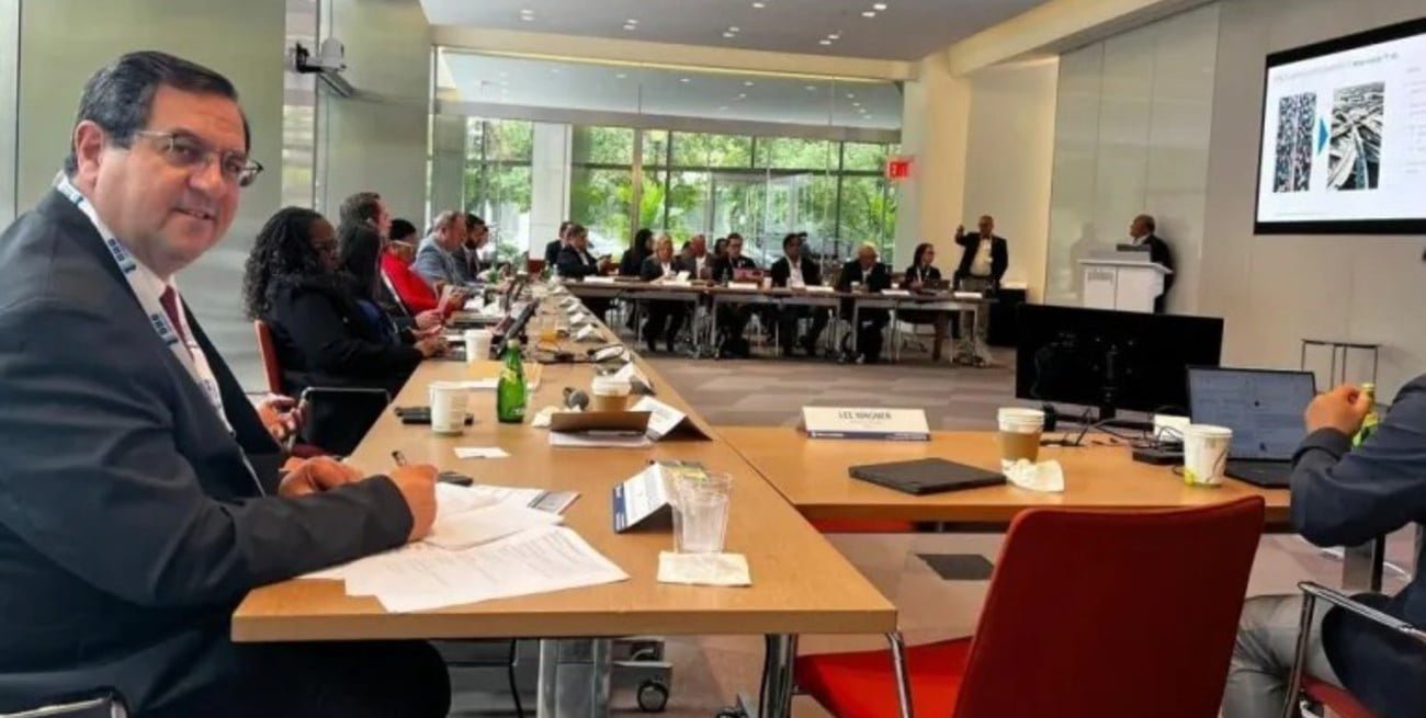 Vallejos busca alianzas en EE.UU. para aplicar inteligencia artificial y Blockchain en la gestión municipal