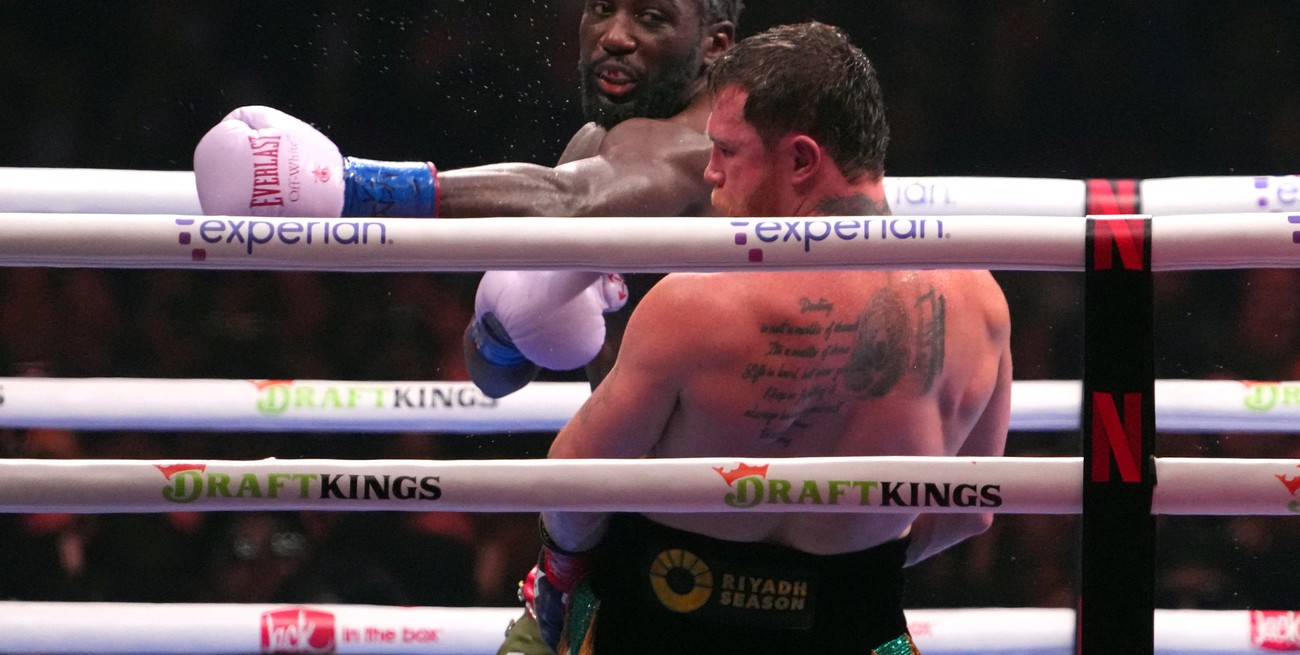 Histórico: Terence Crawford destronó a Canelo y domina tres divisiones