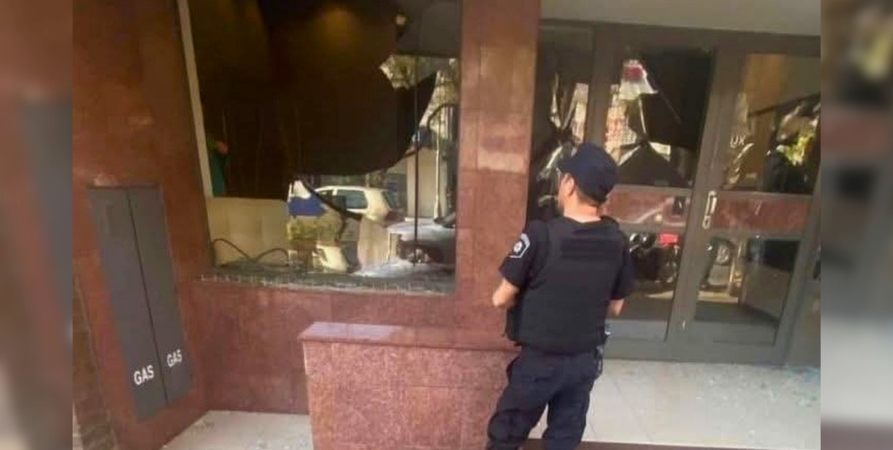 Un brote psicótico alteró la tarde del sábado en pleno bulevar Gálvez