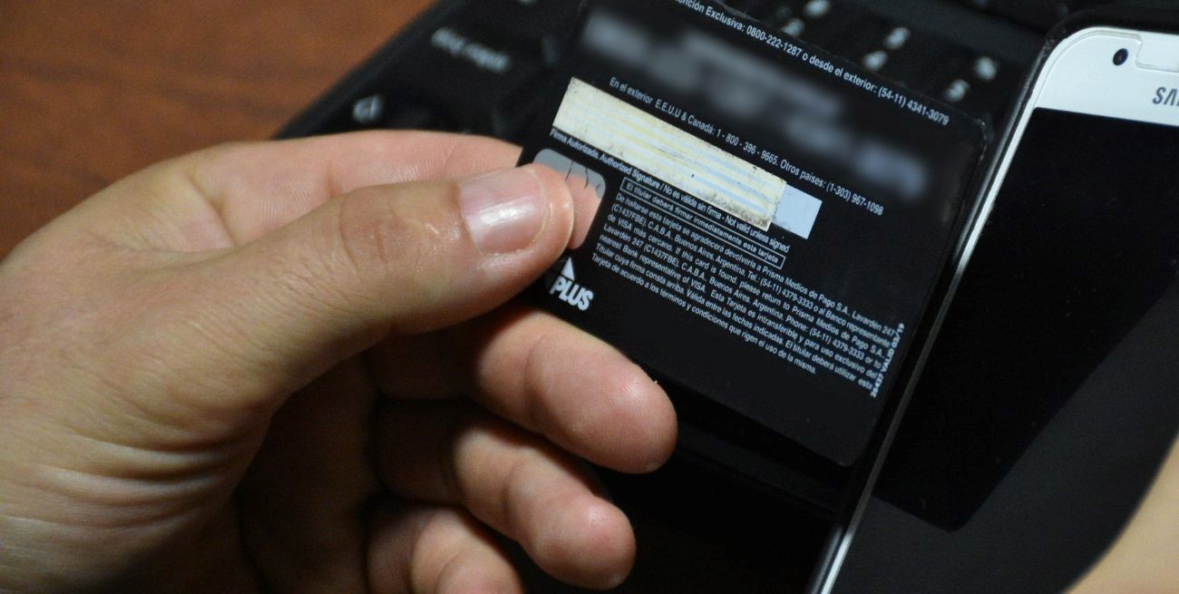 Detuvieron a un hombre acusado de estafar por más de 100 millones de pesos a sus novias