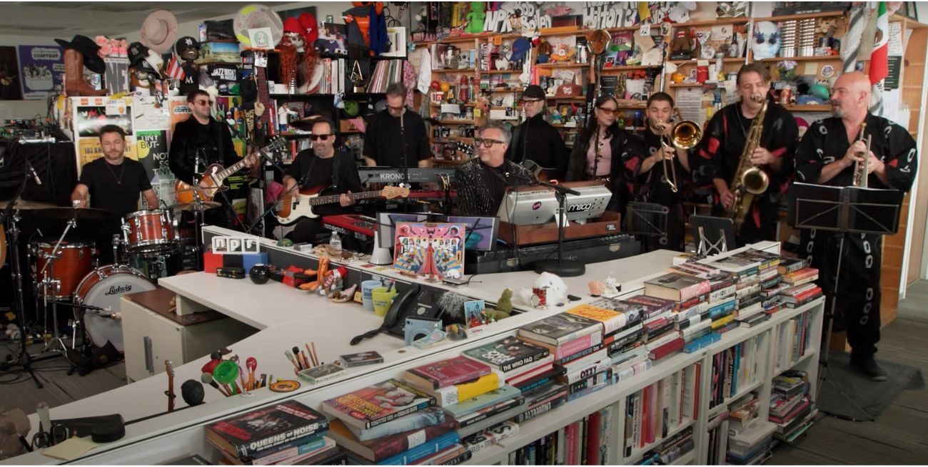 Fito Páez deslumbra en su sesión de Tiny Desk y celebra la música latina 