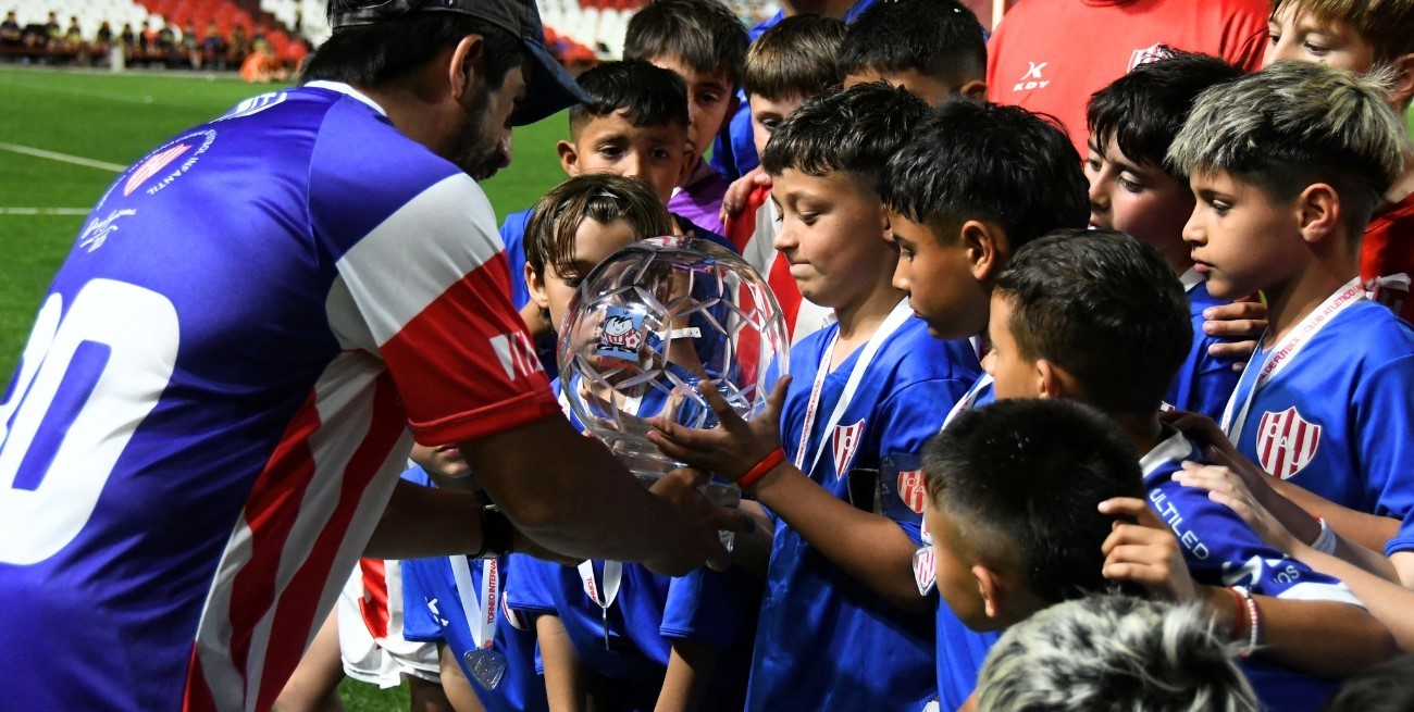 Atlético Tucumán, Cosmos, Atlético de Rafaela, Unión y Academia Cabrera brillaron en el Diego Barisone