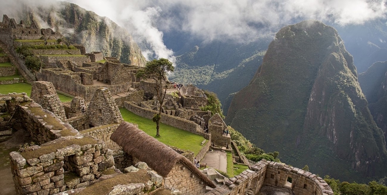 Protestas en Perú dejan al menos 17 heridos y 1.500 turistas varados en Machu Picchu