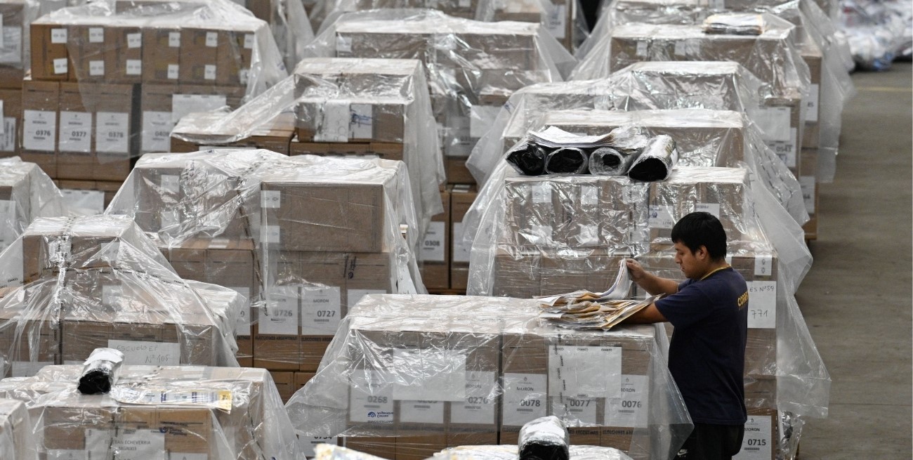 El camino a octubre llena de spots y afiches una campaña "bisagra"