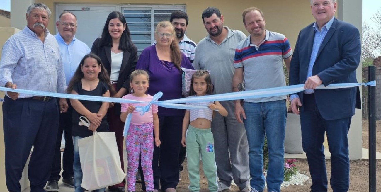 Michlig y Crivelli visitaron San Guillermo para inaugurar viviendas y recorrer obras en marcha