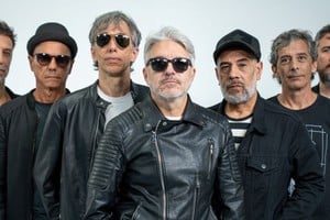 “Me gusta lo que representan los lobos: manada, intuición, cuidado”, resume el cantante de Estelares. Foto: Gentileza xfuturistico