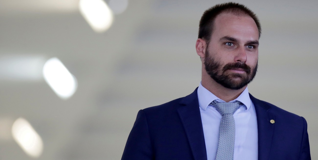 Imputaron a Eduardo Bolsonaro por "amenazar a las autoridades judiciales y de otros poderes"