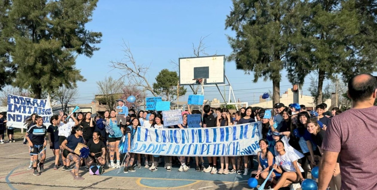 La EESO N° 259 de Vera celebra su tradicional Fiesta de Intercolores