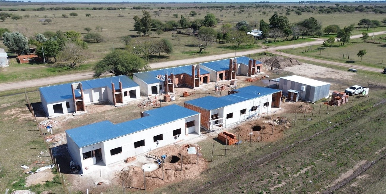 Avanza la construcción de diez nuevas viviendas en Hersilia