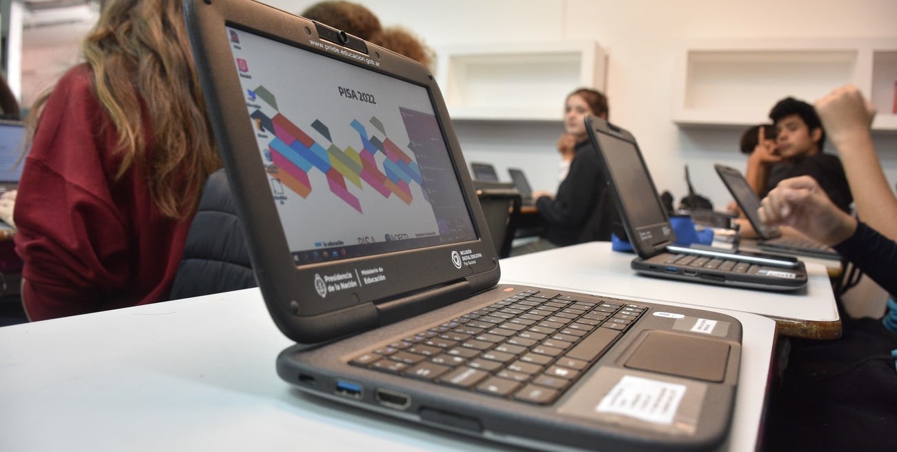 Solo 10 de cada 100 alumnos terminan la secundaria en los tiempos y niveles esperados