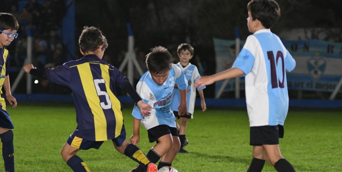 Ciclón Racing avanza con el Torneo Lagunerito: emociones, empates y triunfos en las primeras jornadas