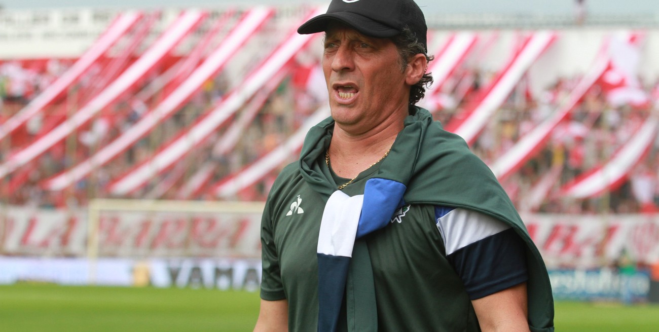 Troglio, DT de Banfield, elogia a Unión: "Se viene un rival muy duro"