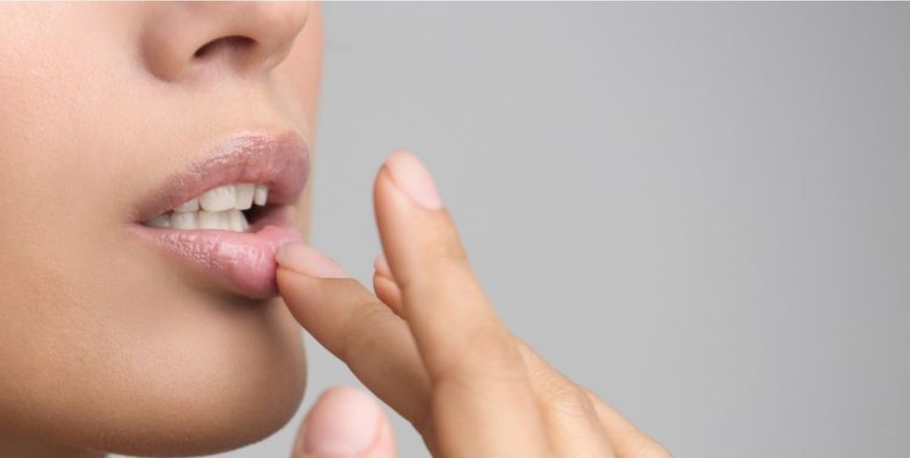 ¿Temblor en el labio? Por qué pasa y cuándo deberías preocuparte