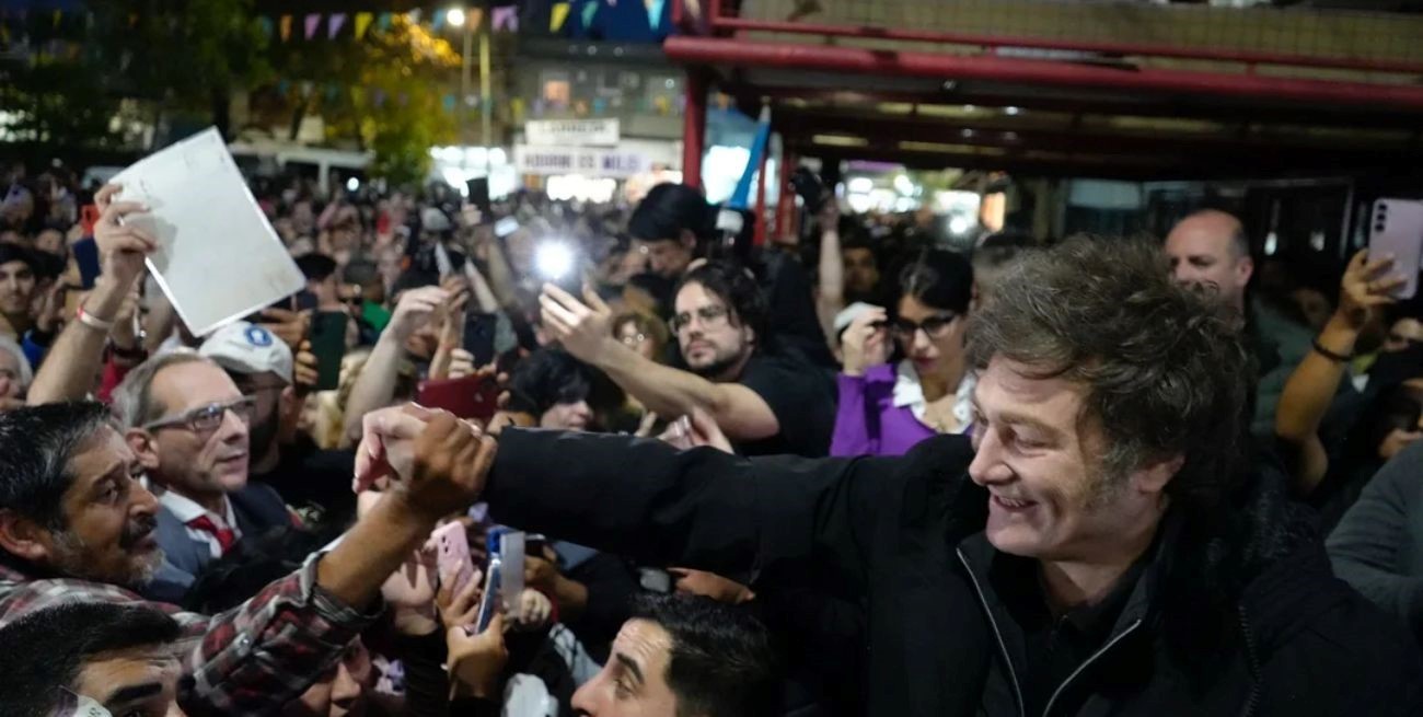 Javier Milei inicia su campaña en Tierra del Fuego y recorrerá más de diez provincias