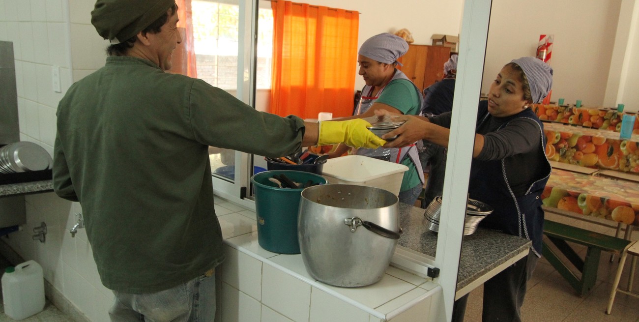 Asistentes escolares: Educación respondió que llamará a escalafones complementarios