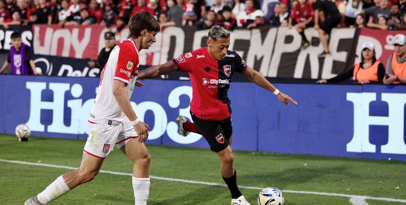 A Newell’s lo salvó el tiro del final y el empate solo sirvió para calmar un poco la bronca
