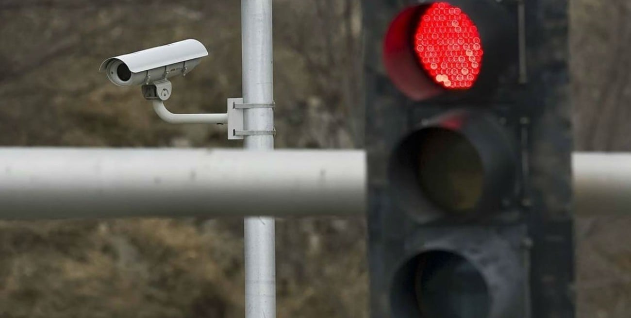 Qué es el programa "Vale por un Casco" y cómo se aplicarán las fotomultas en Santa Fe
