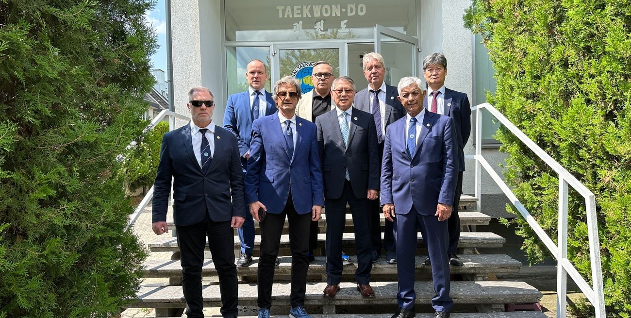 Un santafesino en la sede central y participando del Mundial de Italia de taekwondo