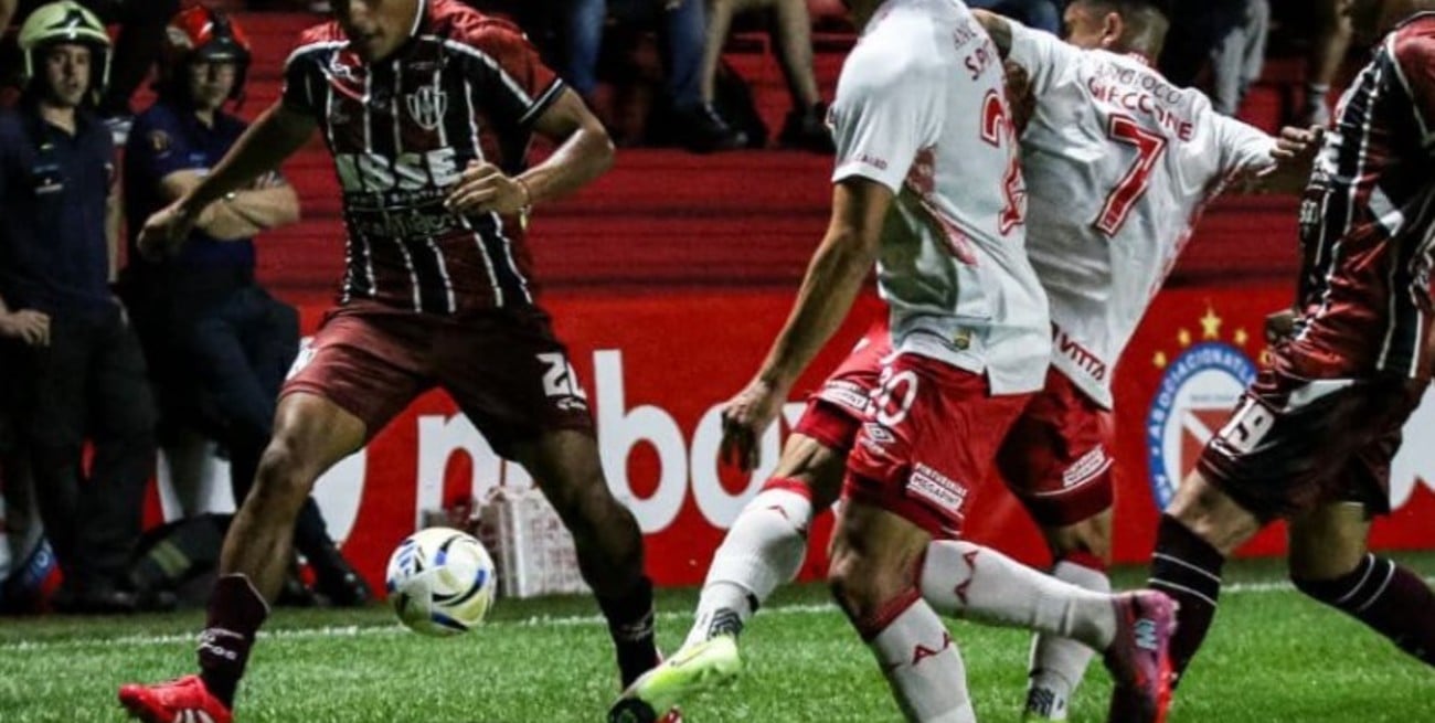 Argentinos Juniors empató con Central Córdoba por 0 a 0 y está clasificando a octavos