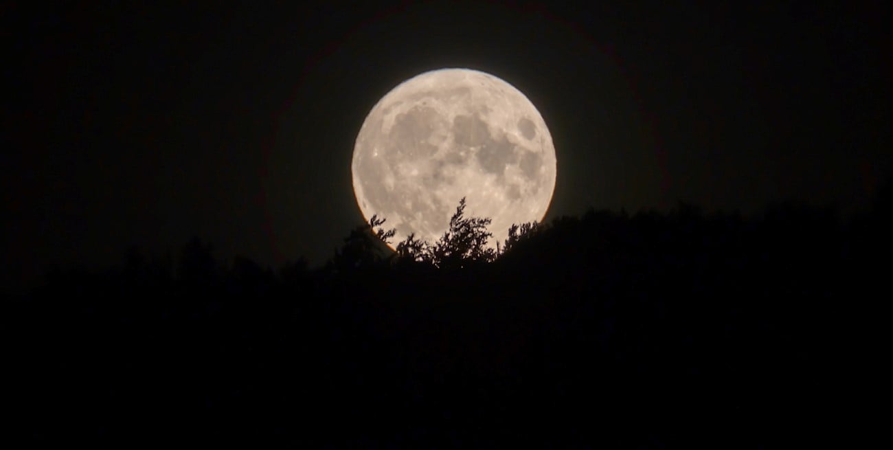 Luna llena de octubre 2025: cuándo y cómo ver la Luna del Cazador en Santa Fe