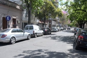 Un corralito de Assa en San Lorenzo, entre Corrientes y J. de Garay, complica la zona. Foto: G. Di Salvatore.